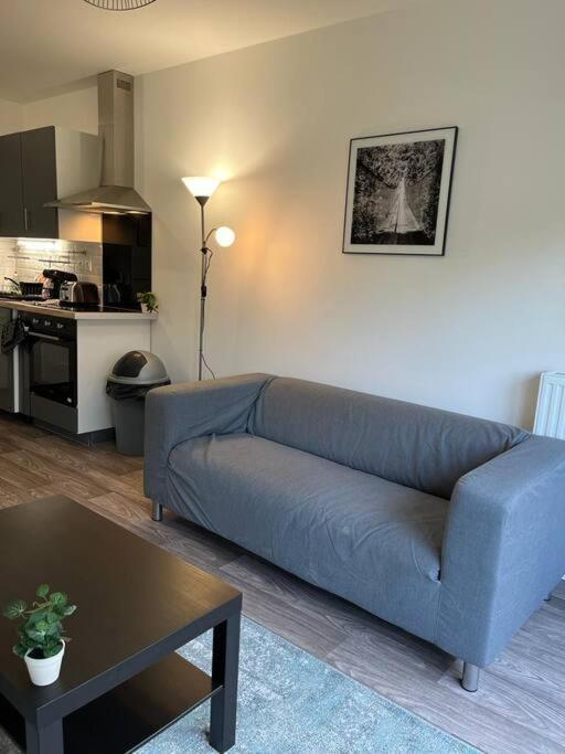 Appartement F2 De Haut Standing En Hypercentre Avec Jardin Prive A 270 M De La Gare De Mantes ! ภายนอก รูปภาพ