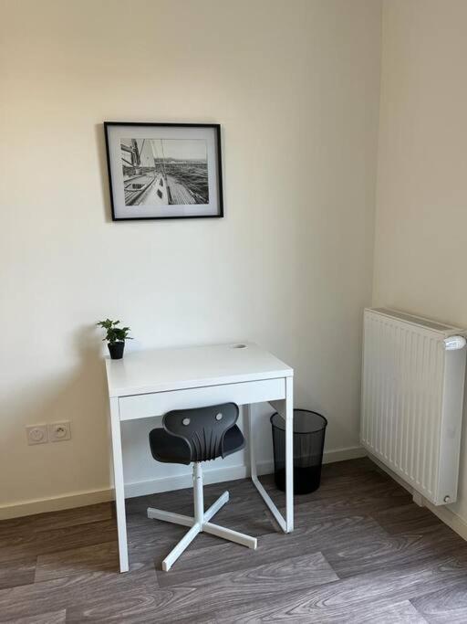 Appartement F2 De Haut Standing En Hypercentre Avec Jardin Prive A 270 M De La Gare De Mantes ! ภายนอก รูปภาพ