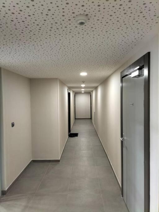 Appartement F2 De Haut Standing En Hypercentre Avec Jardin Prive A 270 M De La Gare De Mantes ! ภายนอก รูปภาพ