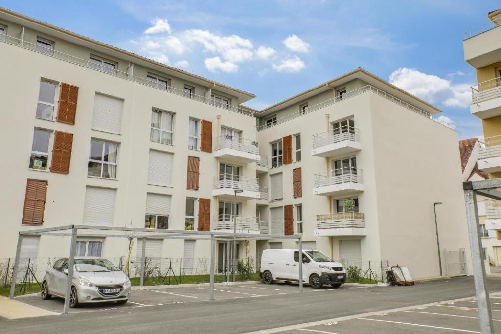 Appartement F2 De Haut Standing En Hypercentre Avec Jardin Prive A 270 M De La Gare De Mantes ! ภายนอก รูปภาพ